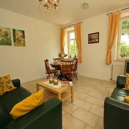 Stay, Cleaning Included Holiday home Wijlre